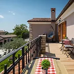 Rustic Marijanin Vrt With Pool In * Tinjan