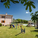 ヴィラ Rustic Marijanin Vrt With Pool In