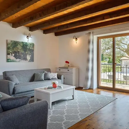 Rustic Marijanin Vrt With Pool In * Tinjan