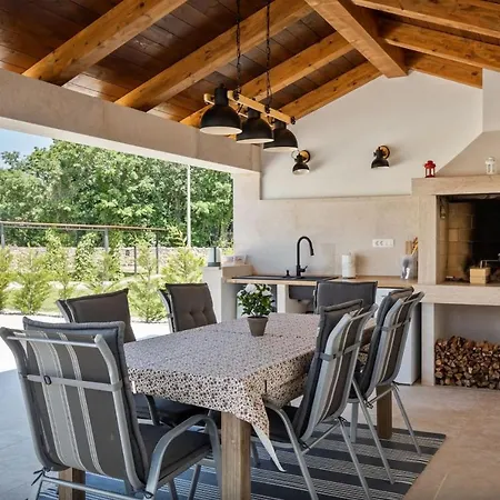 Rustic Marijanin Vrt With Pool In Villa *