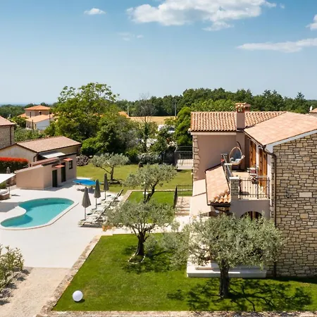 Rustic Marijanin Vrt With Pool In