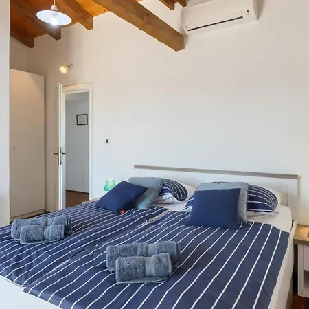 Rustic Marijanin Vrt With Pool In Villa