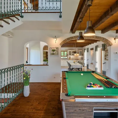 Rustic Marijanin Vrt With Pool In * Tinjan