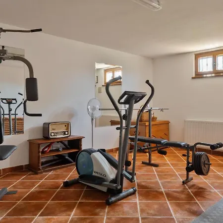 Rustic Marijanin Vrt With Pool In Villa Tinjan