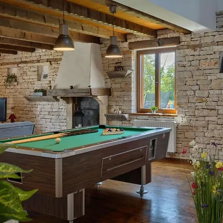 Rustic Marijanin Vrt With Pool In Villa *