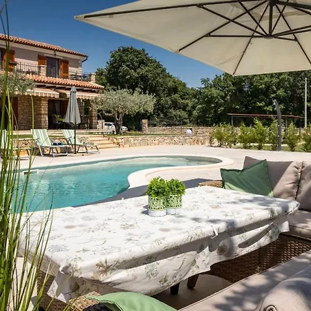 Rustic Marijanin Vrt With Pool In