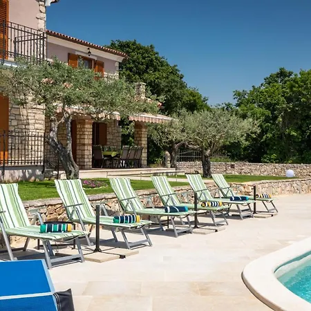 Villa Rustic Marijanin Vrt With Pool In