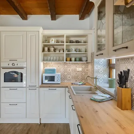 Villa Rustic Marijanin Vrt With Pool In