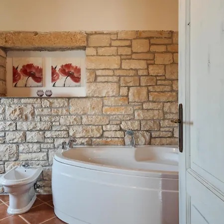 Rustic Marijanin Vrt With Pool In Villa Tinjan