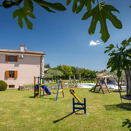 Villa Rustic Marijanin Vrt With Pool In
