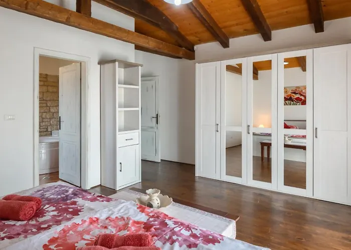 Rustic Marijanin Vrt With Pool In * Tinjan