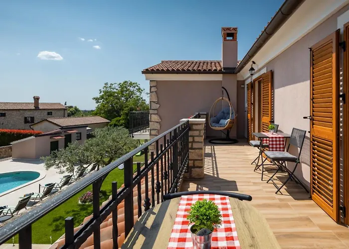 Rustic Marijanin Vrt With Pool In * Tinjan